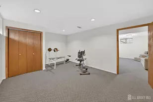 136 Highview Dr, Woodbridge Township, NJ 07095 - Photo 30
