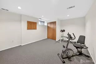 136 Highview Dr, Woodbridge Township, NJ 07095 - Photo 28