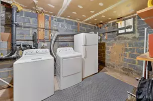 136 Highview Dr, Woodbridge Township, NJ 07095 - Photo 32