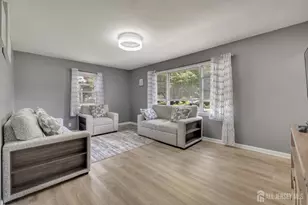 12 Pierrepont Ave, Middlesex, NJ 08846 - Photo 6