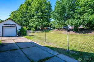 109 2nd St, Woodbridge Township, NJ 07095 - Photo 4