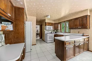 11 Aspen Cir, Edison, NJ 08820 - Photo 12