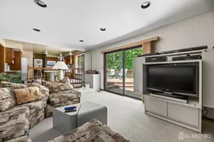 11 Aspen Cir, Edison, NJ 08820 - Photo 18