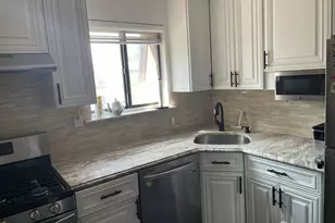 202 N Oaks Blvd N, North Brunswick Township, NJ 08902 - Photo 8