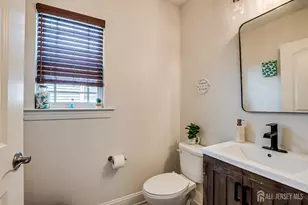 54 Hillcrest Ave, Iselin, NJ 08830 - Photo 8
