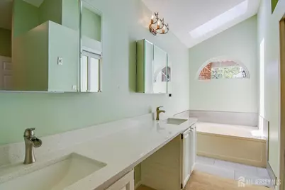 19 Fairway Boulevard, Monroe Township, NJ 08831 - Photo 26