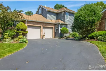 19 Fairway Boulevard, Monroe Township, NJ 08831 - Photo 2