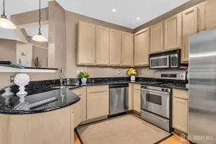 220 Hidden Lake Dr, Morganville, NJ 07751 - Photo 14