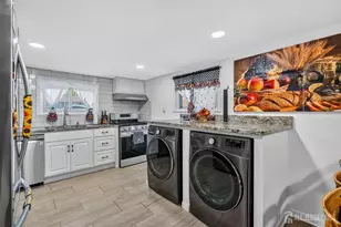 31 Monmouth Rd, Monroe Township, NJ 08831 - Photo 4