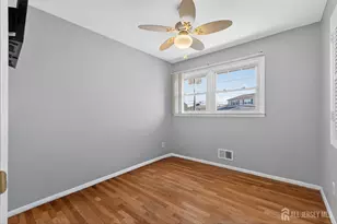 742 Gornik Dr, Perth Amboy, NJ 08861 - Photo 14