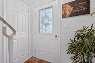 742 Gornik Dr, Perth Amboy, NJ 08861 - Photo 4
