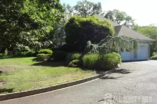 246 Fresh Ponds Rd, South Brunswick Township, NJ 08831 - Photo 2
