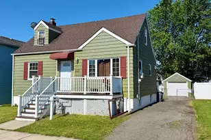 127 Heald St, Carteret, NJ 07008 - Photo 2