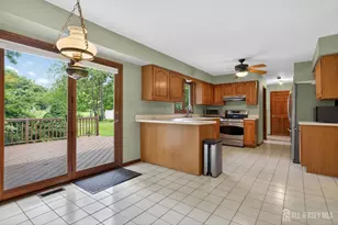 7 Lake Farrington Dr, North Brunswick Township, NJ 08902 - Photo 22