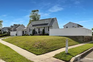 91 Crestview Rd, Fords, NJ 08863 - Photo 4