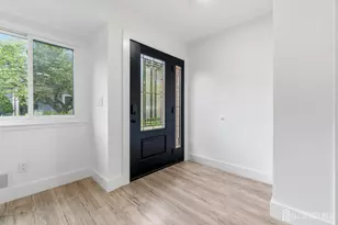 39 Davids Ct, South Brunswick Township, NJ 08810 - Photo 4