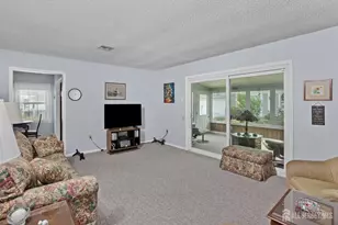 136 Plymouth Ln, Monroe Township, NJ 08831 - Photo 6