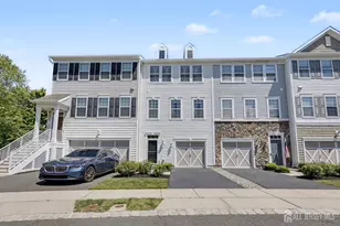 117 Beacon Ln, Eatontown, NJ 07724 - Photo 4