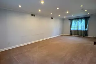 43 Jonathan Dr, Edison, NJ 08820 - Photo 8