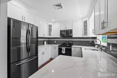 312 Sharon Way #C, Monroe Township, NJ 08831 - Photo 8
