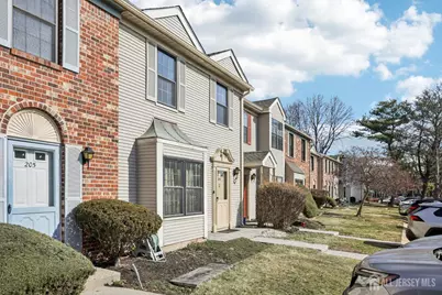 204 Hampshire Court, Piscataway Township, NJ 08854 - Photo 2