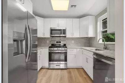 864 Court Street, Woodbridge Township, NJ 07095 - Photo 14