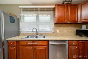 204 Brown Ave, Iselin, NJ 08830 - Photo 8