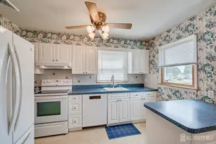 30 Walnut St, Edison, NJ 08817 - Photo 18