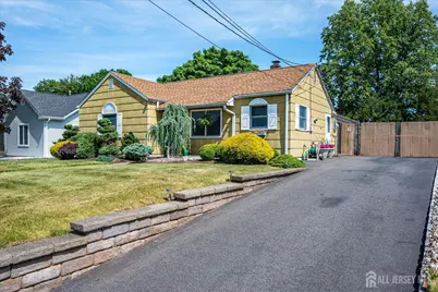 30 Walnut Street, Edison, NJ 08817 - Photo 2