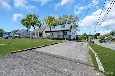414 S Pine Avenue S, Sayreville, NJ 08879 - Photo 2