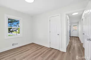 414 S Pine Ave S, Sayreville, NJ 08879 - Photo 16