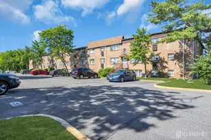 393 College Dr, Edison, NJ 08817 - Photo 22