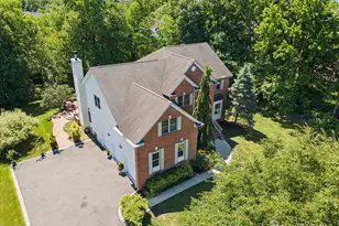 19 Legends Dr, Monroe Township, NJ 08831 - Photo 4