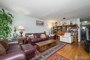 2 Carlton St, Carteret, NJ 07008 - Photo 4