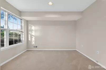 27 Woodlake Drive, Sayreville, NJ 08872 - Photo 6