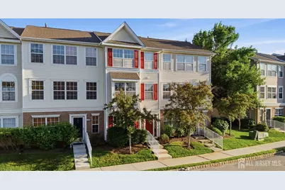 27 Woodlake Drive, Sayreville, NJ 08872 - Photo 2