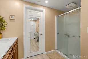 251 Arlington Dr, Fords, NJ 08863 - Photo 18