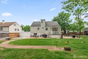 251 Arlington Dr, Fords, NJ 08863 - Photo 34