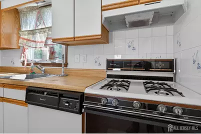 30 Frandsen Avenue, South River, NJ 08882 - Photo 12