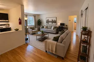 24 Woodedge Ave, Edison, NJ 08817 - Photo 4