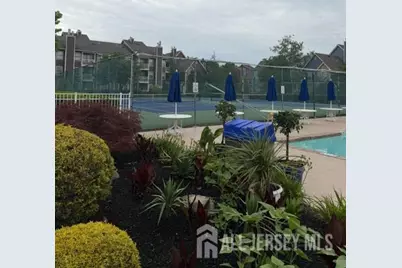 246 Crosspoint Drive, East Brunswick Township, NJ 08816 - Photo 4