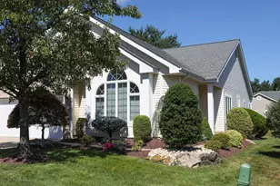 7 Sherwood Dr, Monroe Township, NJ 08831 - Photo 2