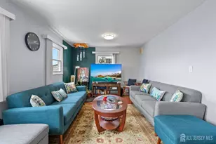 5 W Arthur Pl, Iselin, NJ 08830 - Photo 14