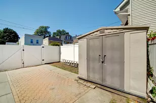 611 Penn St, Perth Amboy, NJ 08861 - Photo 8