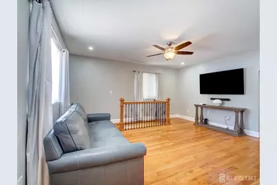 611 Penn Street, Perth Amboy, NJ 08861 - Photo 20