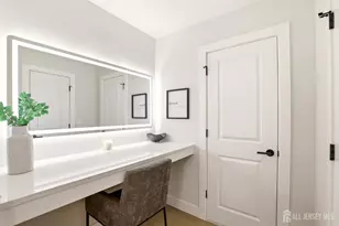 273 Edgeware Ct, Franklin Township, NJ 08873 - Photo 18