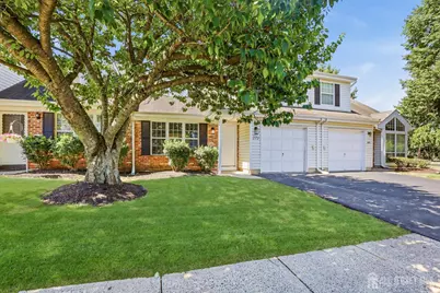273 Edgeware Court, Franklin Township, NJ 08873 - Photo 2