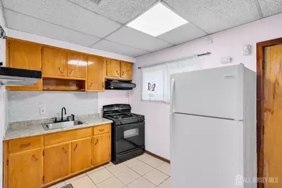 287 E Smith Street E, Woodbridge Township, NJ 07095 - Photo 18