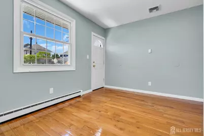 287 E Smith Street E, Woodbridge Township, NJ 07095 - Photo 12