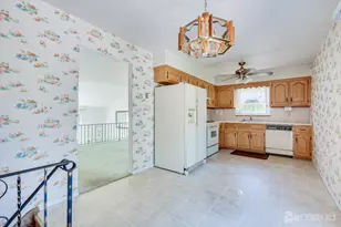9 Annette Dr, Edison, NJ 08820 - Photo 10